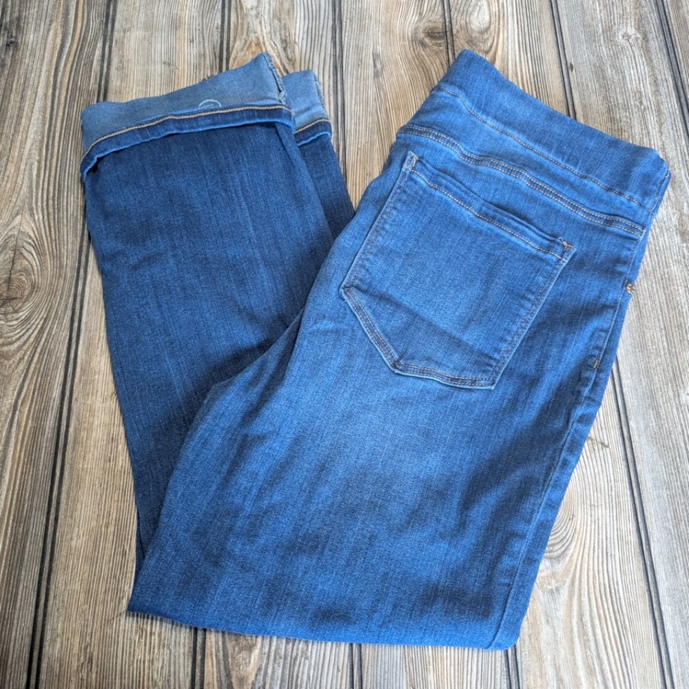 Liverpool size 14 The Crop Capri pull on stretch denim